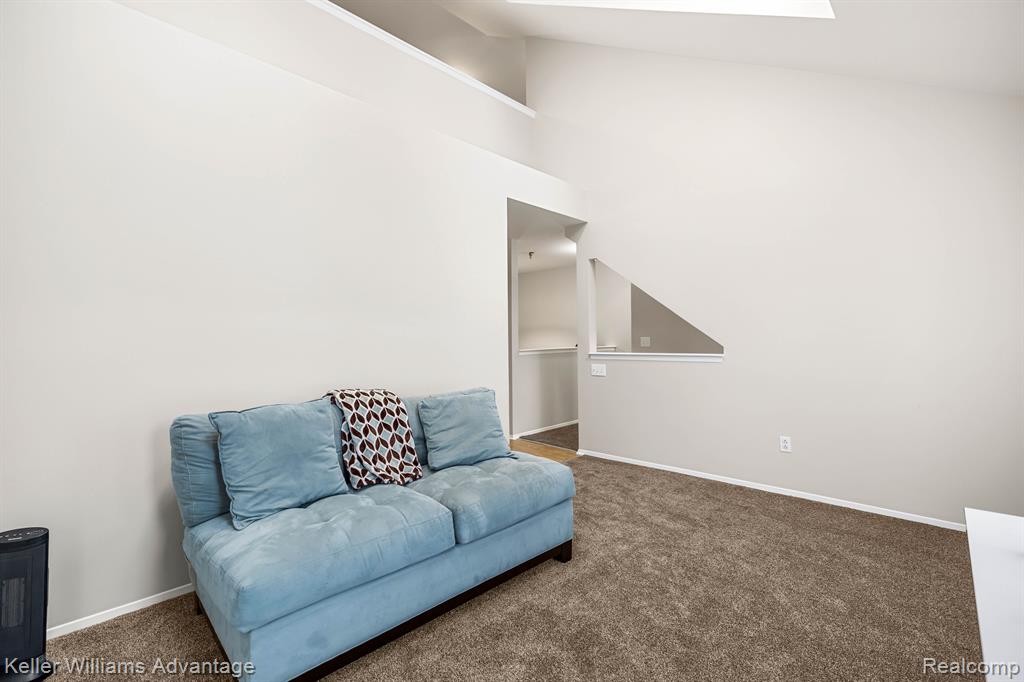 23344 GRAYSON Drive, Southfield, MI 48075 — Photo 8
