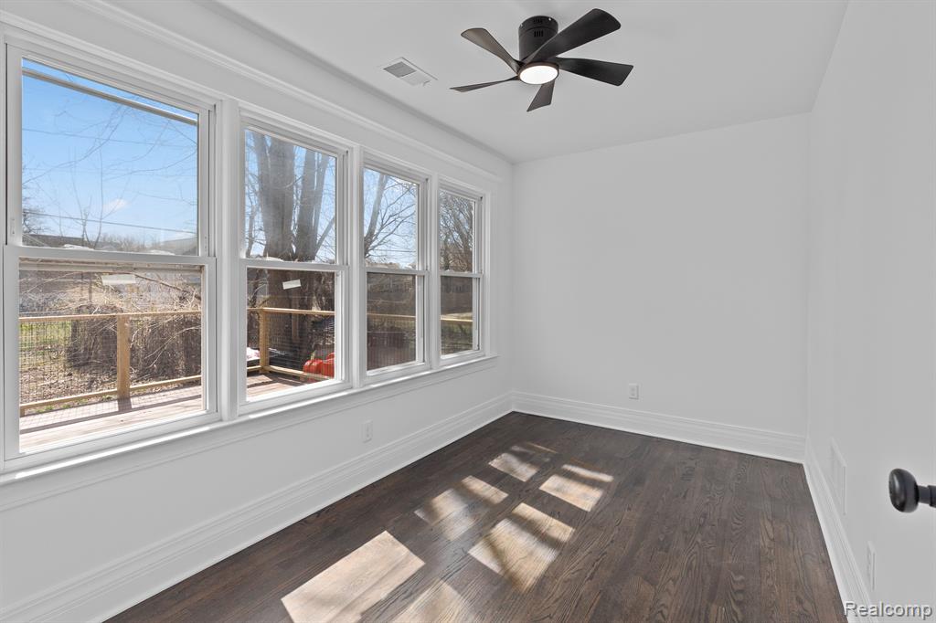 612 MARSTON Street, Detroit, MI 48202 — Photo 16