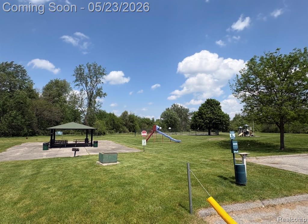 6145 Crystal Lake Drive, Romulus, MI 48174 — Photo 34