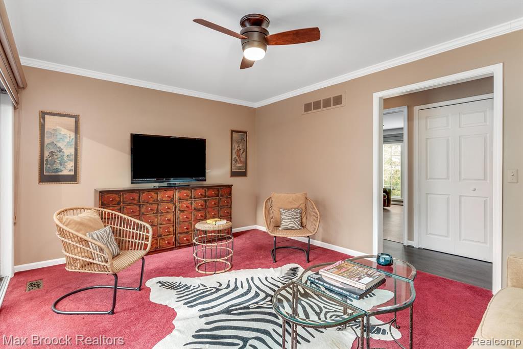 684 Deauville Lane, Bloomfield Hills, MI 48304 — Photo 11