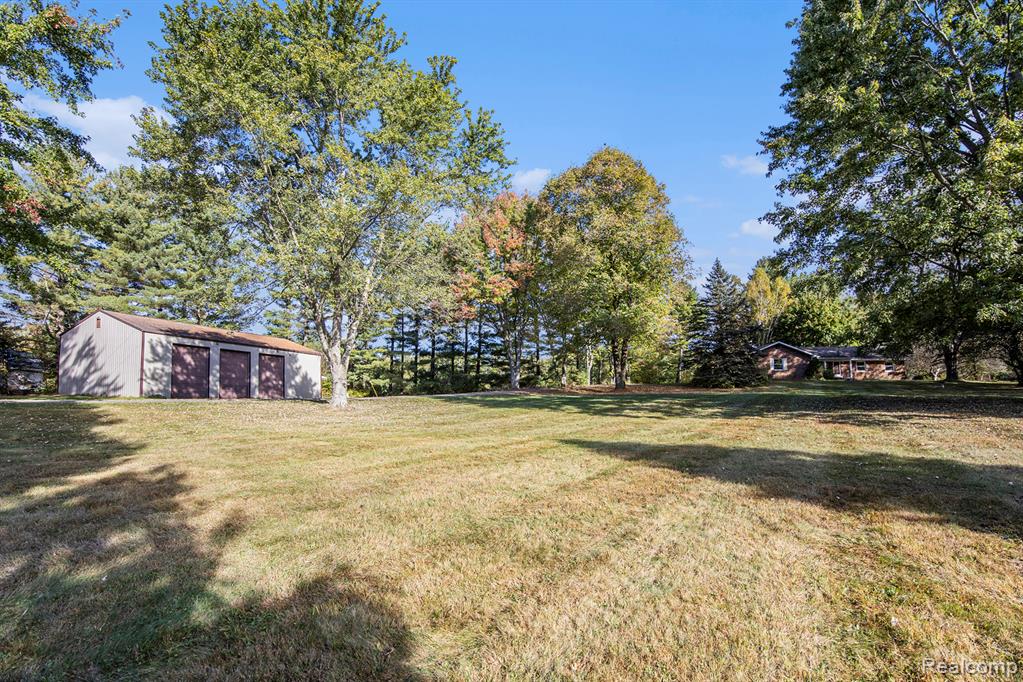 2805 Oakview Drive, Dryden, MI 48428 — Photo 25