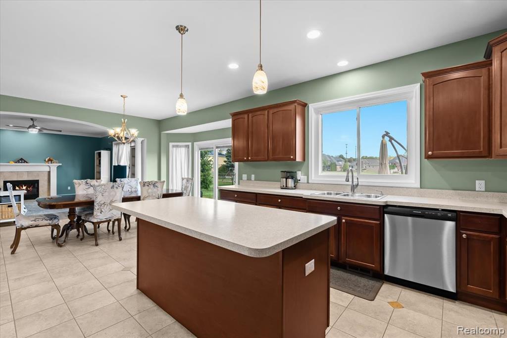 51412 Mauro Lane, Macomb, MI 48042 — Photo 15