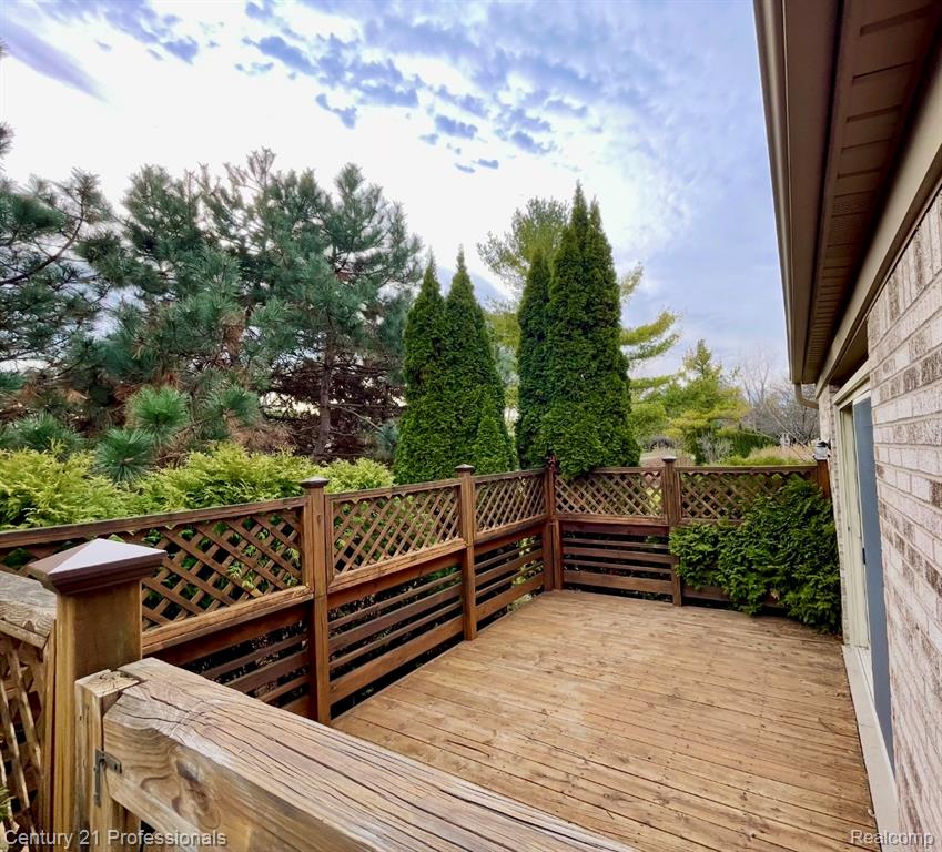 726 Baker Street, Rochester Hills, MI 48307 — Photo 8