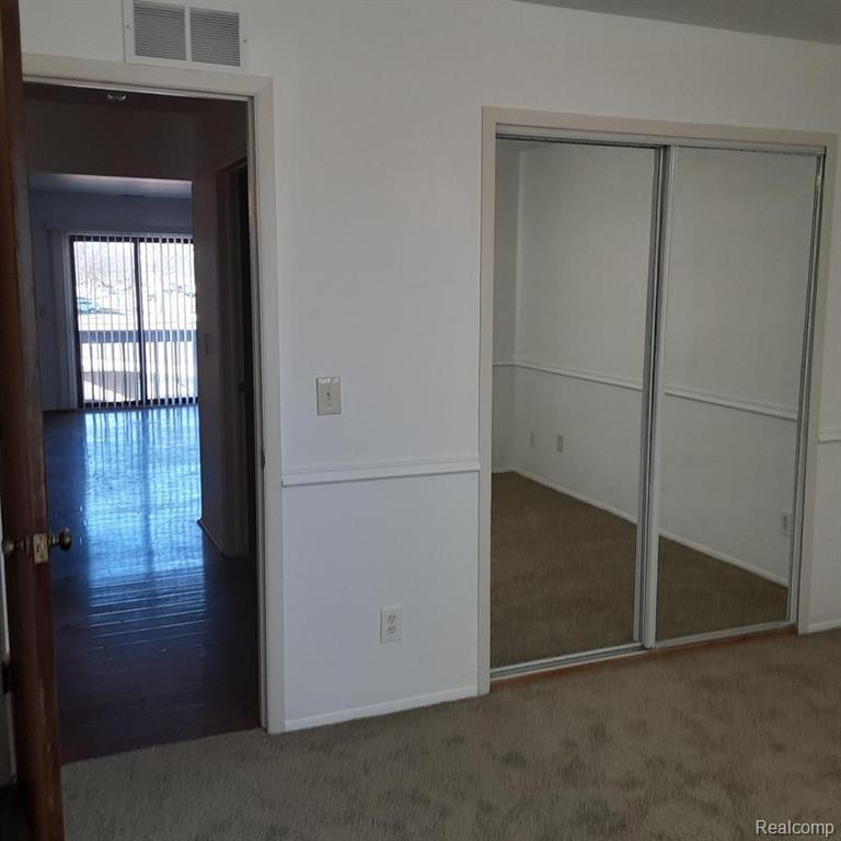 4672 E 10 MILE Road E, Warren, MI 48091 — Photo 12