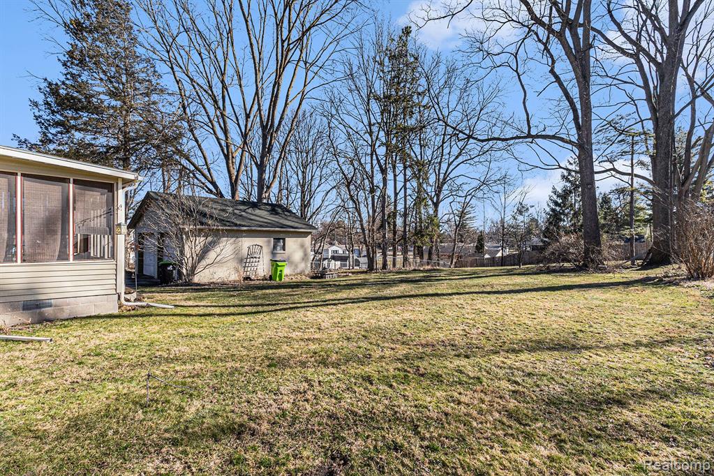 613 S EAST Street, Fenton, MI 48430 — Photo 19
