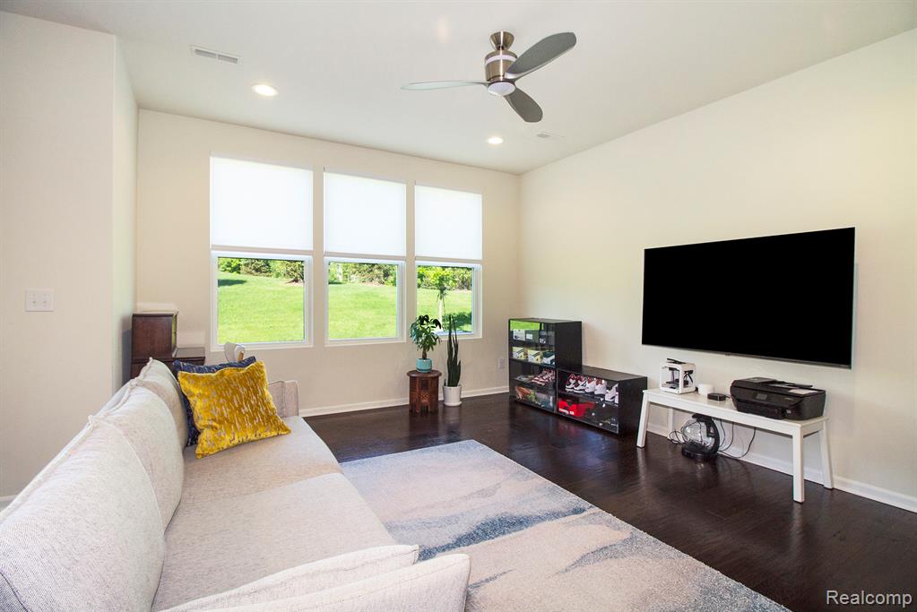 24727 IVY LANE, Novi, MI — Photo 11