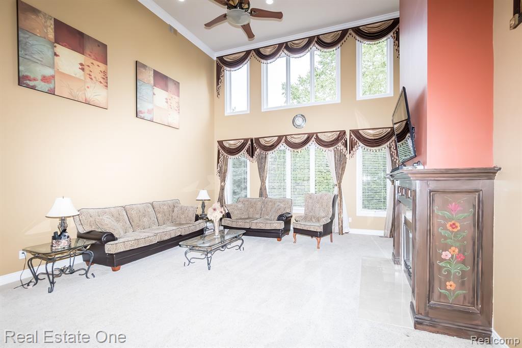 18090 Peninsula Way, Northville, MI 48168 — Photo 28
