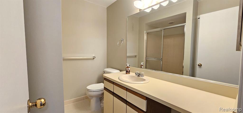 6682 MAPLE LAKES Drive, West Bloomfield, MI — Photo 33