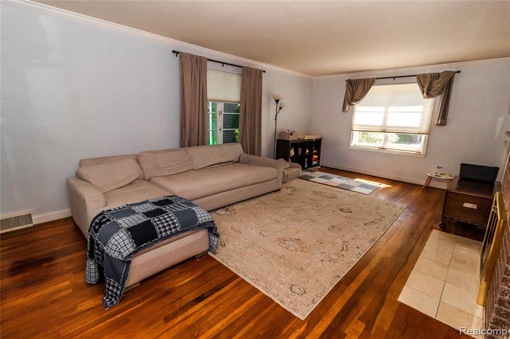 30 Brown Court, Midland, MI 48640 — Photo 17
