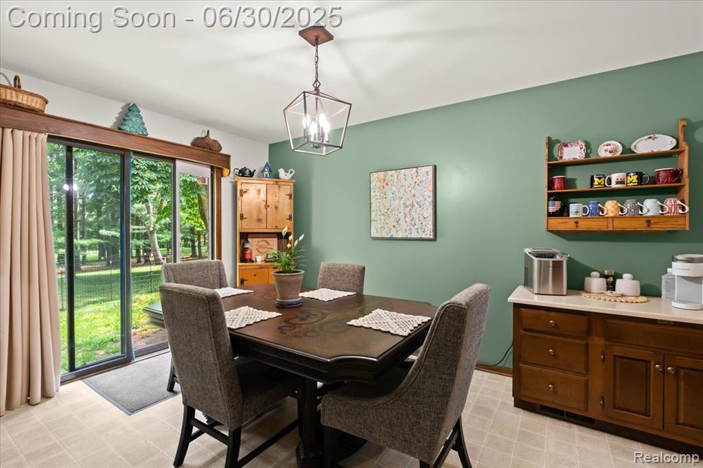 7248 Parkwood Drive, Fenton, MI 48430 — Photo 13