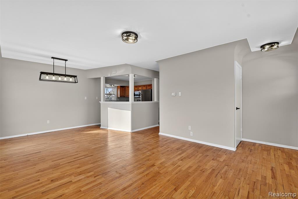 735 Elmwood Drive, Fenton, MI 48430 — Photo 9