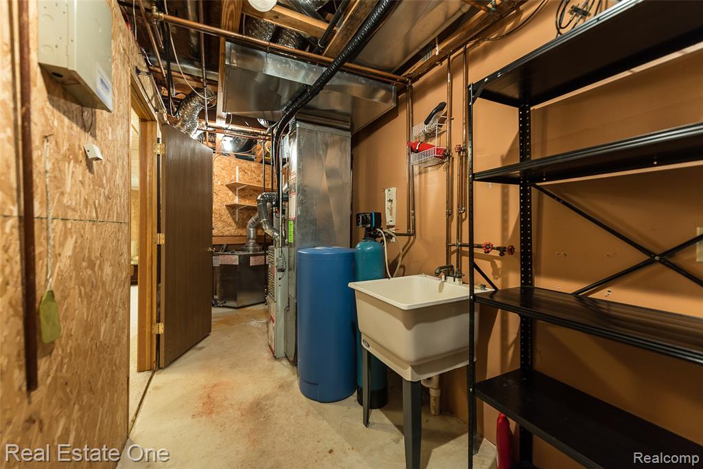 62622 RALEIGH CT, 4, South Lyon, MI 48178 — Photo 38