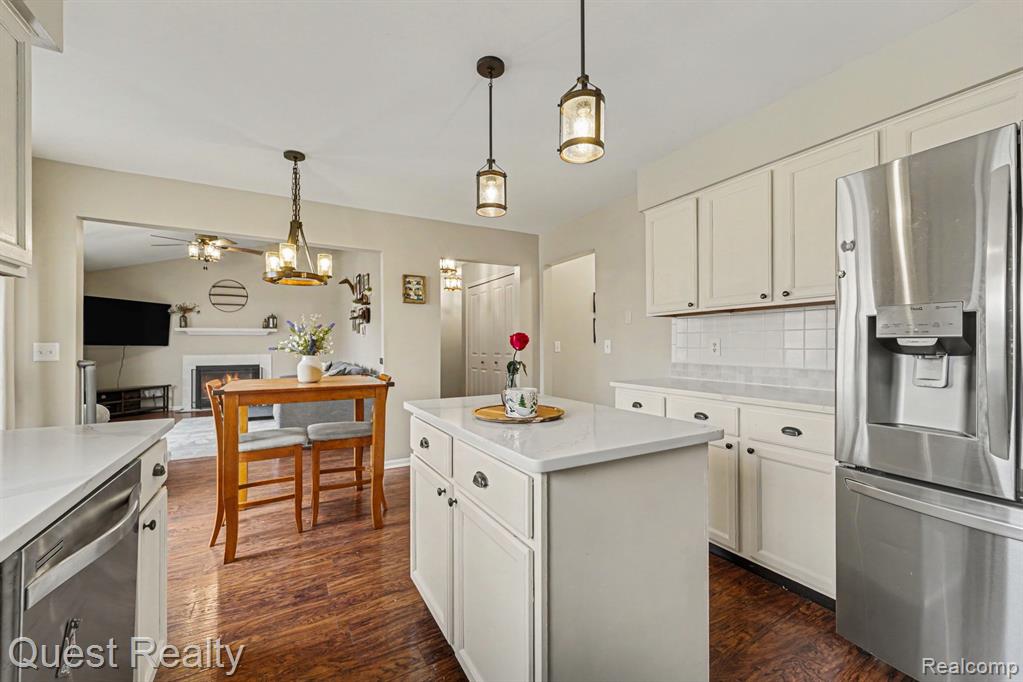 491 River Ridge Drive, Waterford, MI 48327 — Photo 10