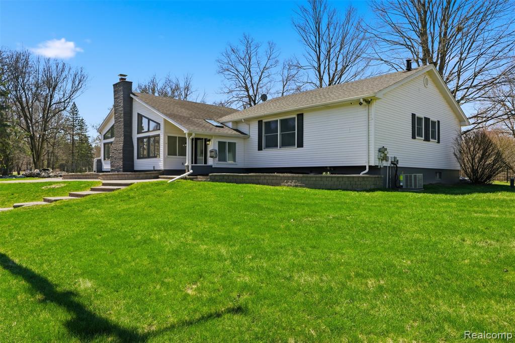 8636 Tindall Road, Davisburg, MI 48350 — Photo 2