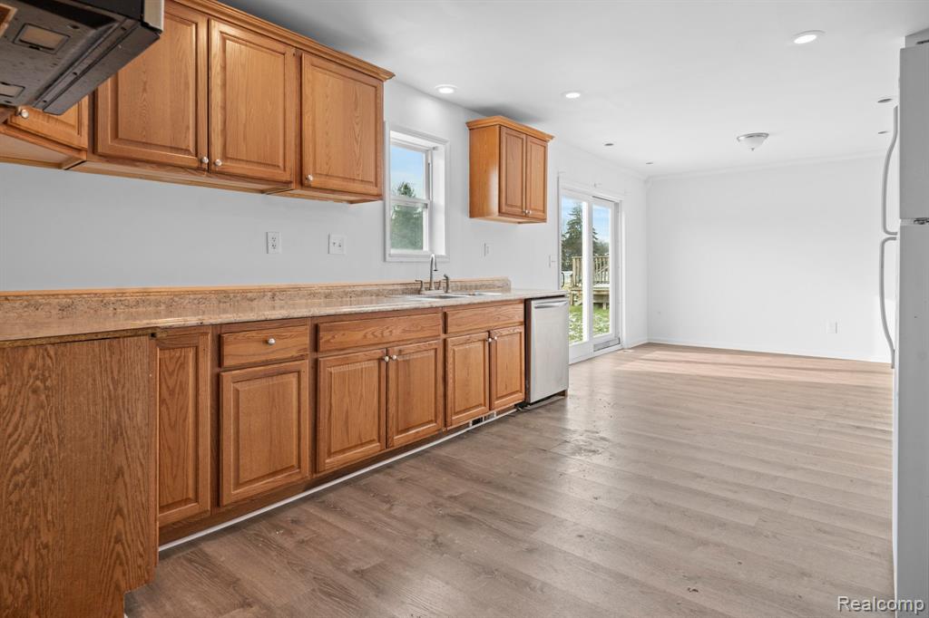 549 KONGONI Drive, Pontiac, MI 48341 — Photo 5