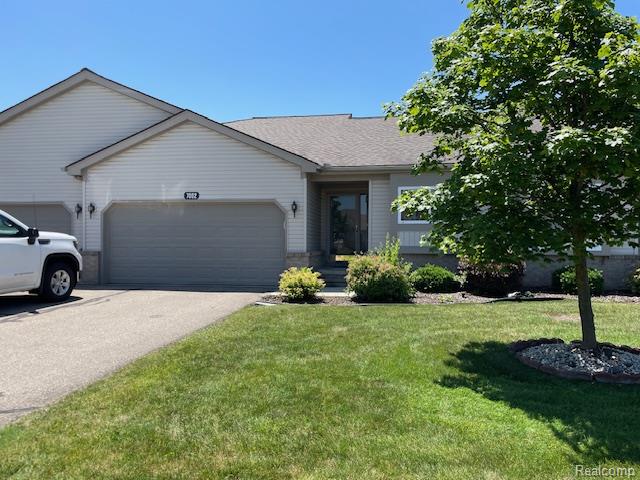 7002 Hayes Street, Grand Blanc, MI 48439 — front exterior