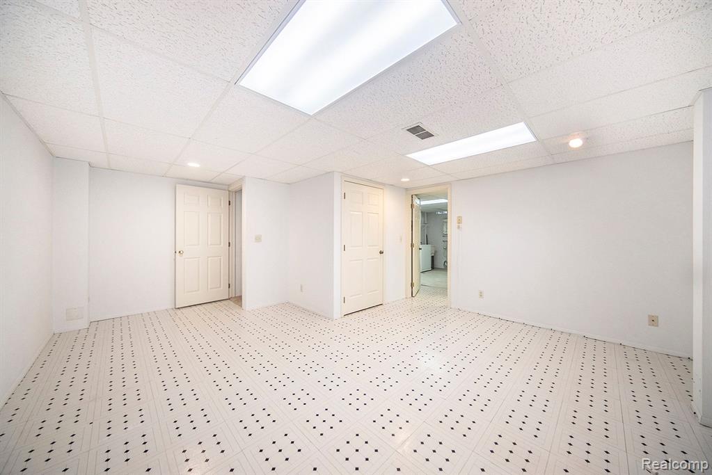 3510 BURBANK Drive, Ann Arbor, MI 48105 — Photo 24