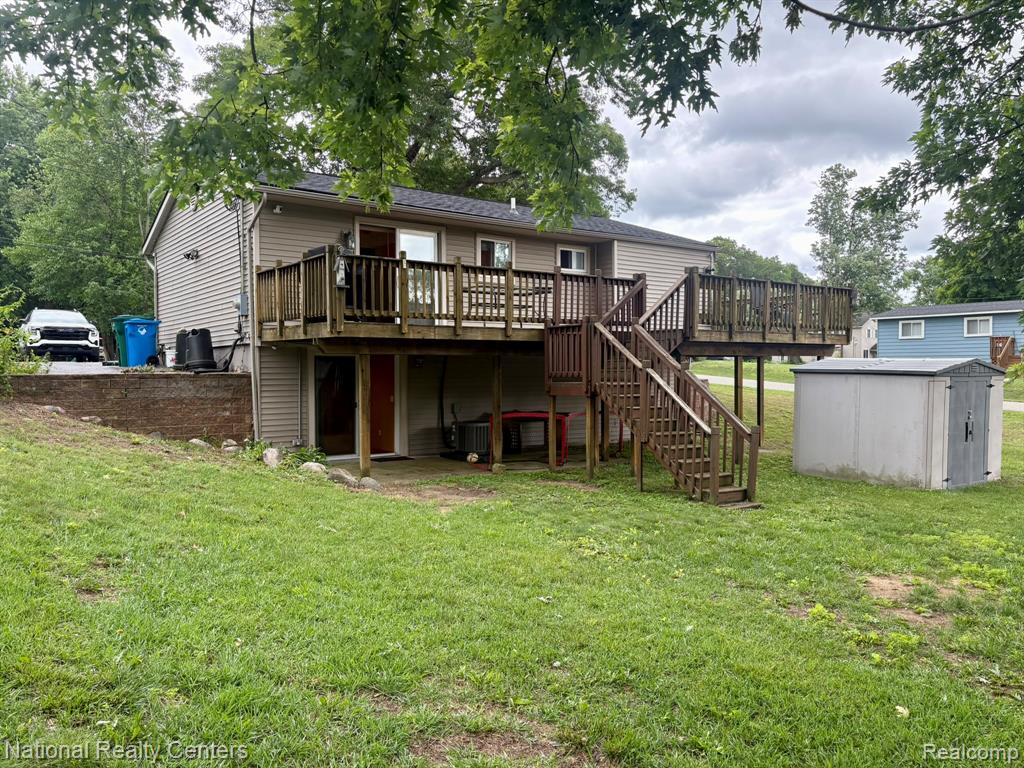 5611 Blackmoor Street, Commerce Twp, MI 48382 — Photo 19