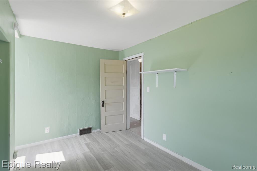 920 Farr Avenue, Owosso, MI 48867 — Photo 18