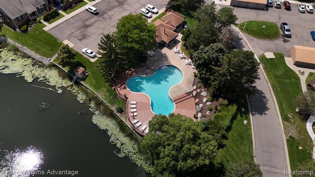 22266 Pondview, Novi, MI — Photo 23