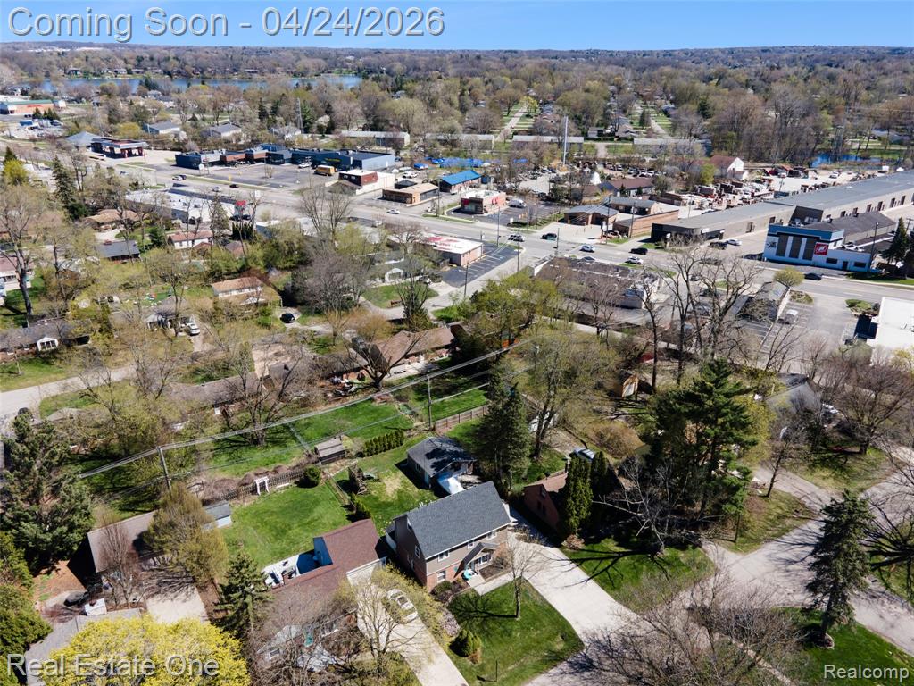 1963 Beverly Street, Sylvan Lake, MI 48320 — Photo 49