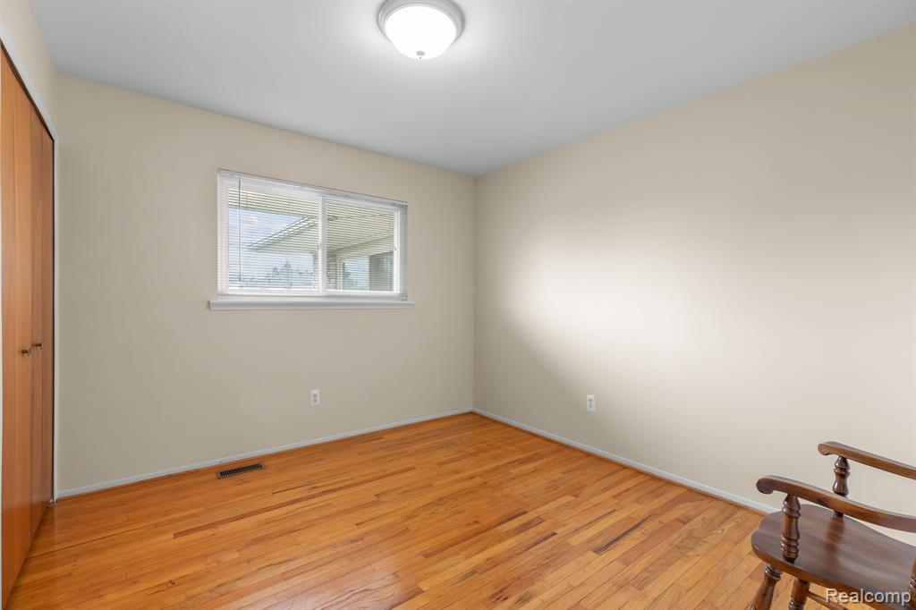 4151 red cedar Street, Trenton, MI 48183 — Photo 23