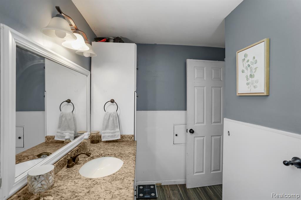 5084 DALY Boulevard, Flint, MI 48506 — Photo 39