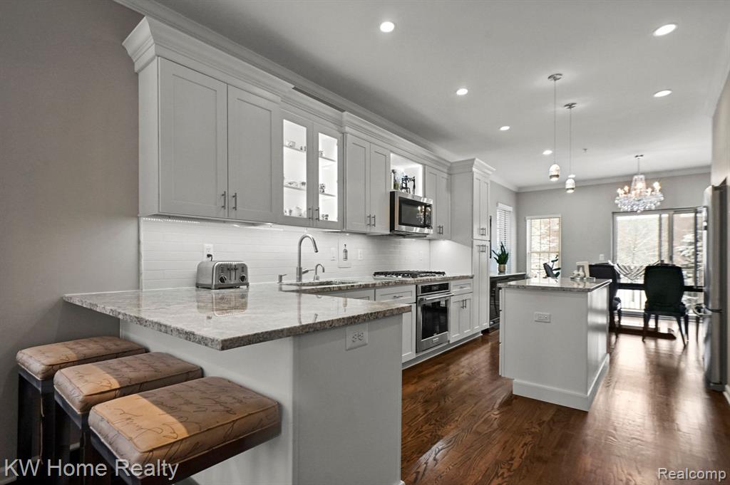 515 GRATEN Street, 39, Birmingham, MI 48009 — Photo 11