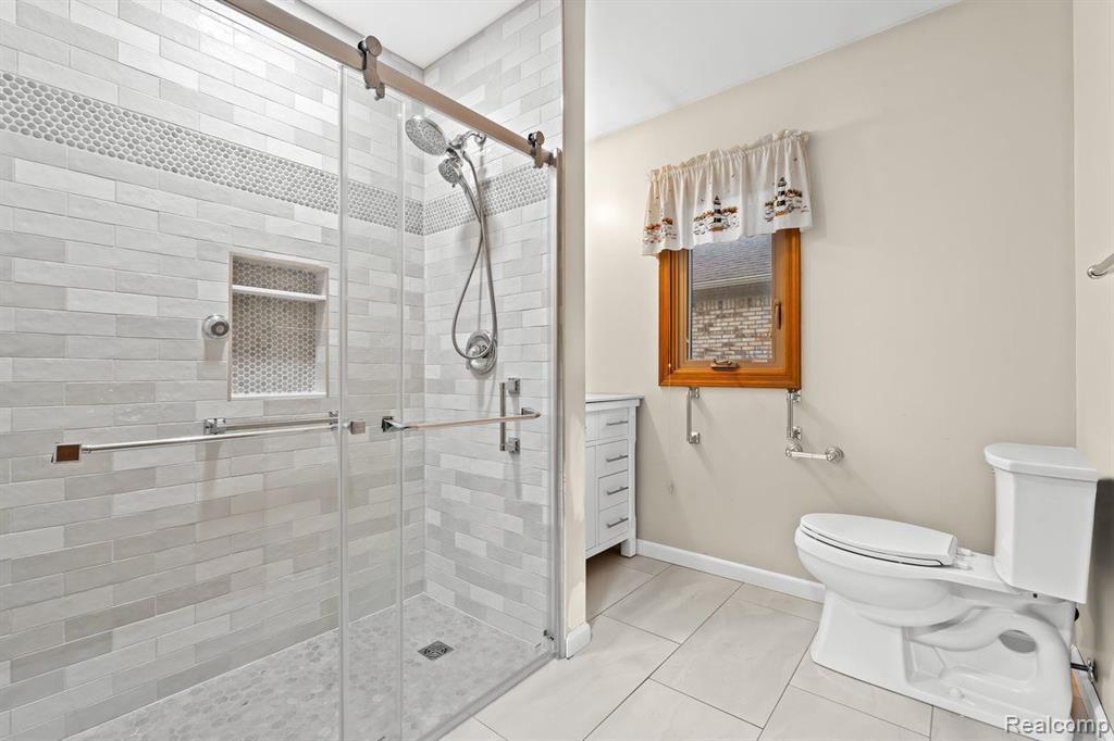 46690 BARBARA Drive, Macomb, MI 48044 — Photo 15