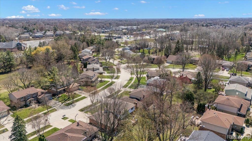 5277 Orchard Crest Drive, Troy, MI 48085 — Photo 32