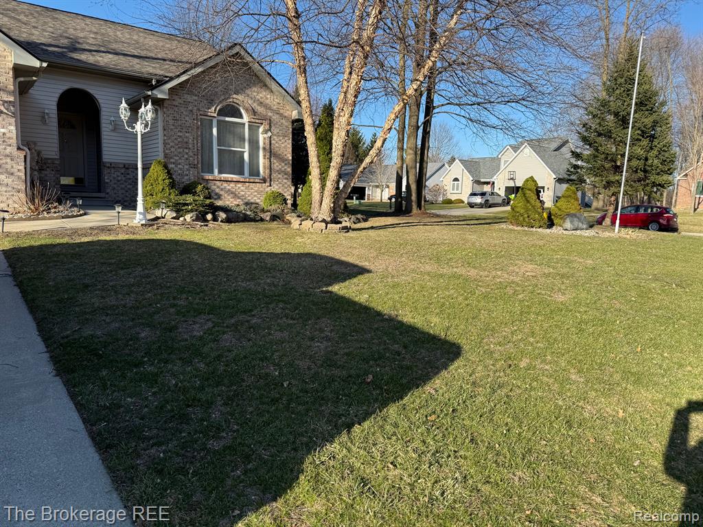 9133 PEMBROOK Drive, Davison, MI 48423 — Photo 47