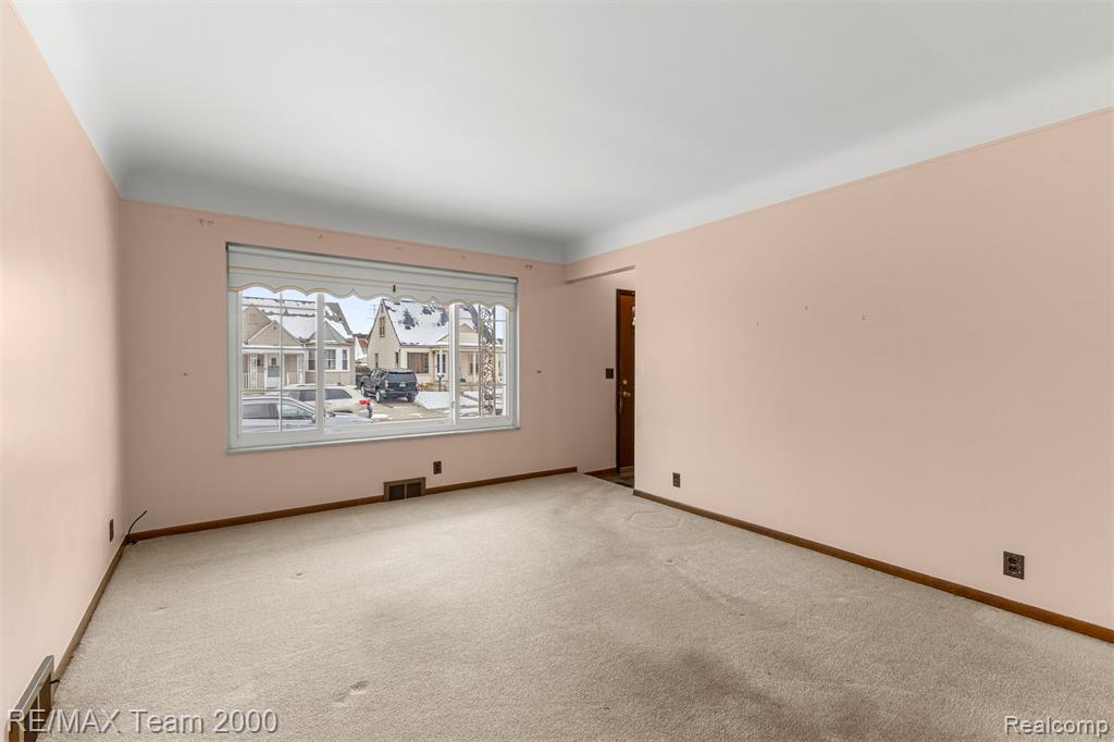 6531 Mead Street, Dearborn, MI 48126 — Photo 4