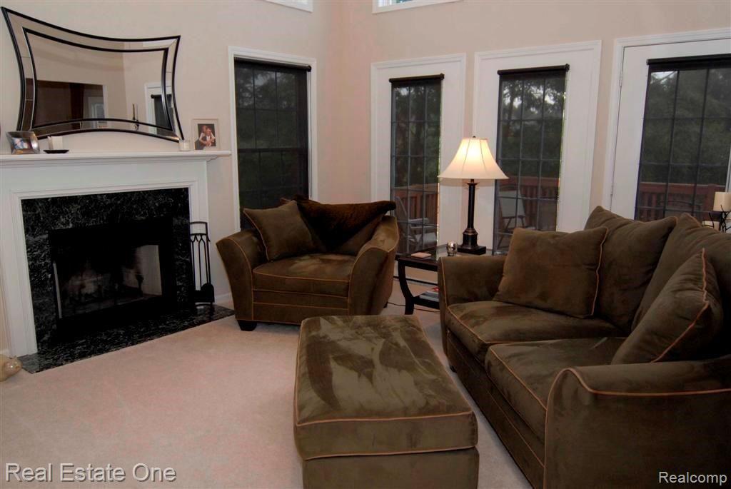 66 SANDHILLS Lane, Lake Orion, MI 48362 — Photo 14