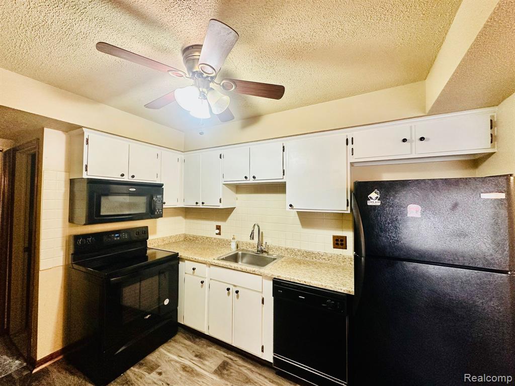29720 CITY CENTER Drive, 4, Warren, MI 48093 — Photo 5