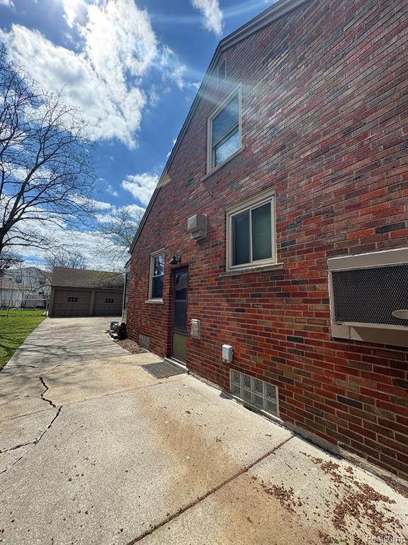409 Belanger Street, Grosse Pointe Farms, MI 48326 — Photo 39
