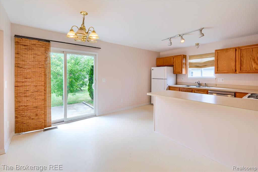 9446 Tiger Run Trail, Davison, MI 48423 — Photo 12