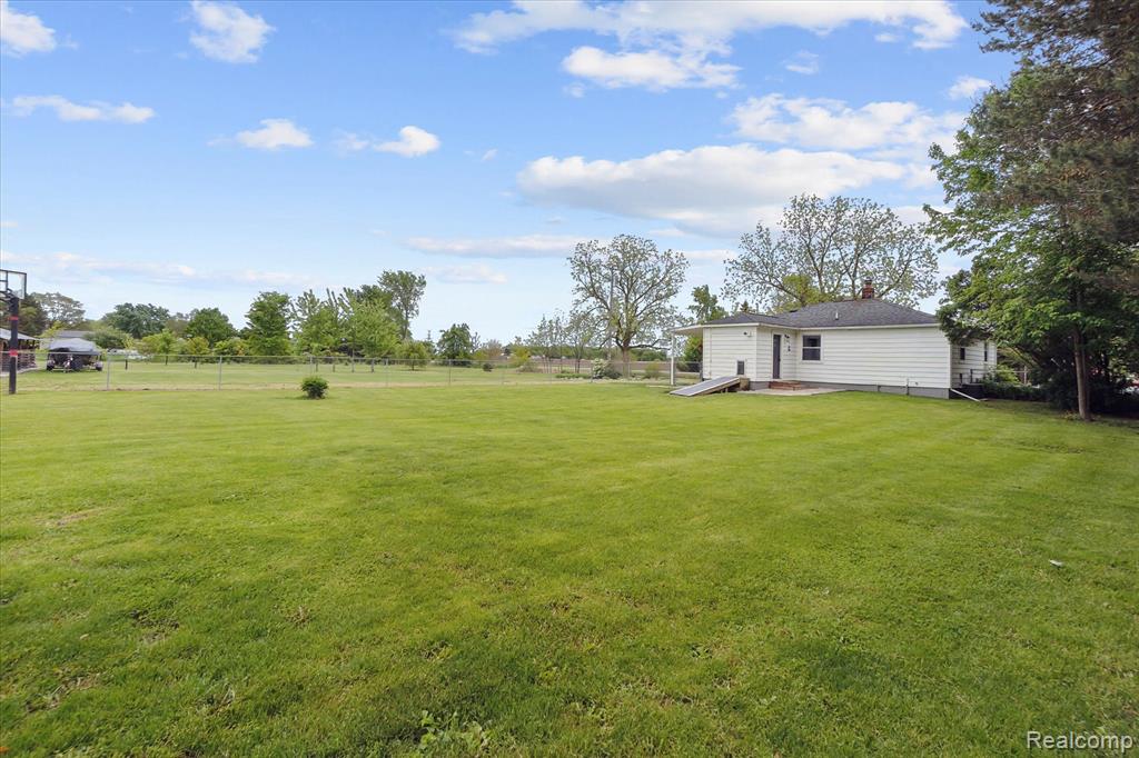 10605 Wilkinson Road, Lennon Vlg, MI 48449 — Photo 33