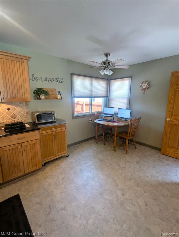 431 Deering Street, Garden City, MI — Photo 5