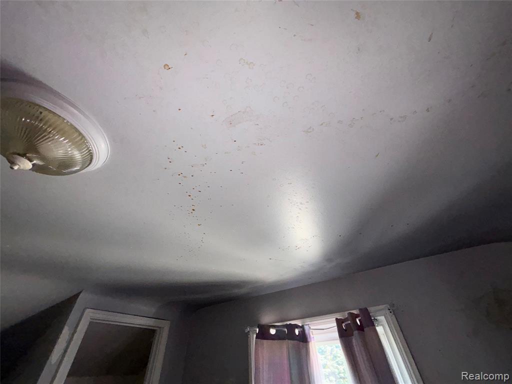 7647 Greenview Avenue, Detroit, MI 48228 — Photo 35