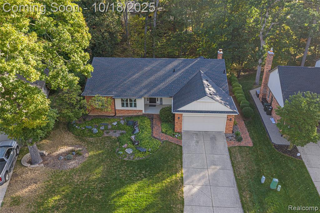 448 Streamview Court, Rochester Hills, MI 48309 — Photo 37