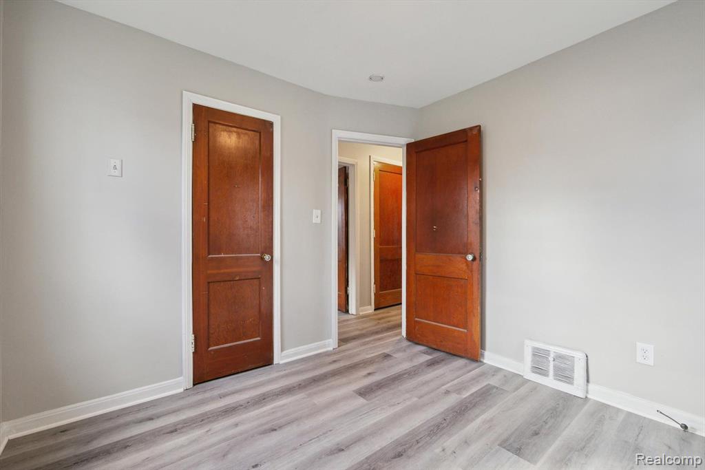 7676 DOLPHIN, Redford, MI 48239 — Photo 17