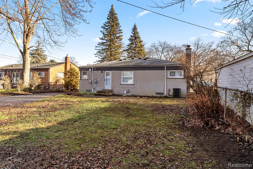 9319 Merriman Road, Livonia, MI 48150 — Photo 34