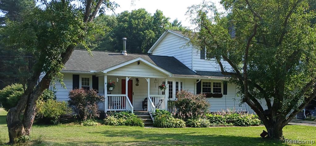 18073 Sharon Valley Road, Manchester, MI 48158