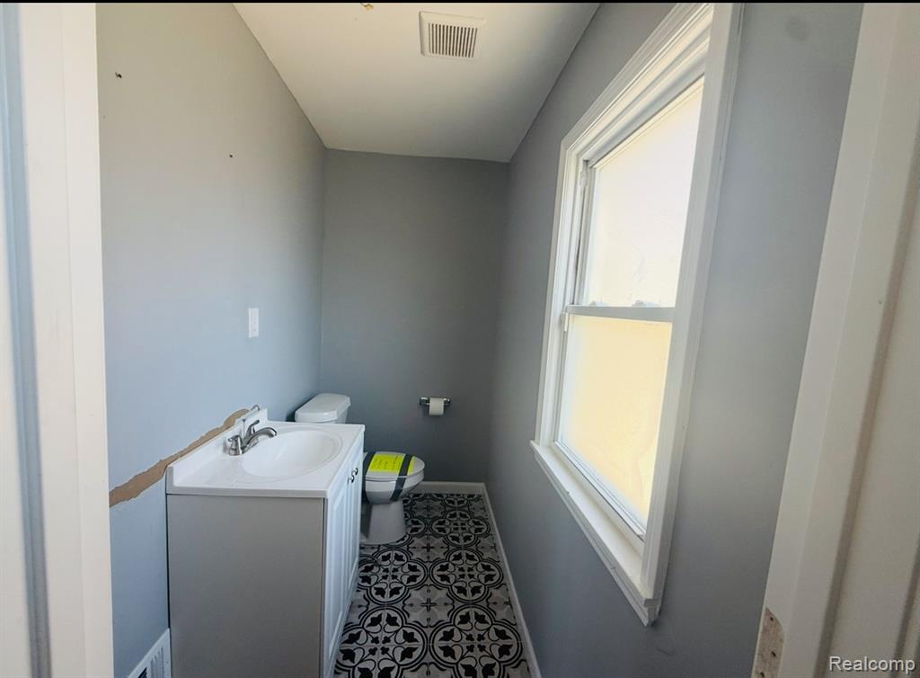 10310 W Outer Drive, Detroit, MI 48223 — Photo 7