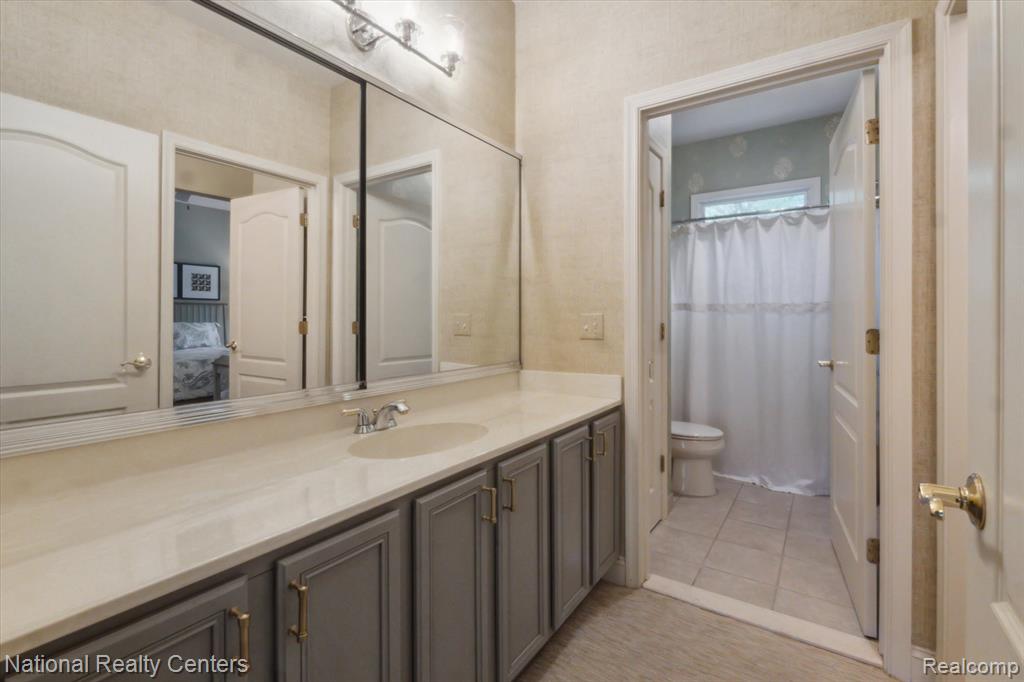 47769 Aberdeen Drive, Novi, MI — Photo 32