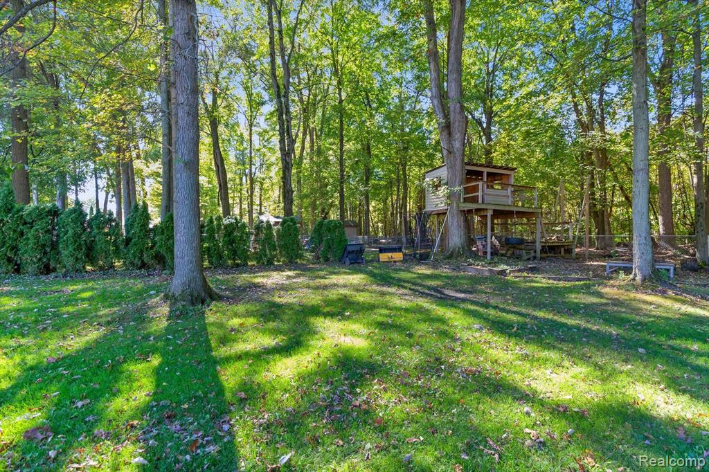9368 Lakepointe Boulevard, Clay, MI 48001 — Photo 35