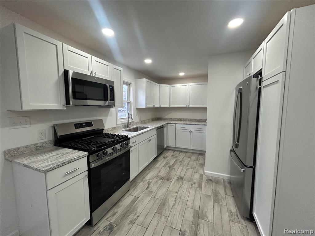 506 N Conklin Road, Lake Orion, MI 48362 — Photo 8