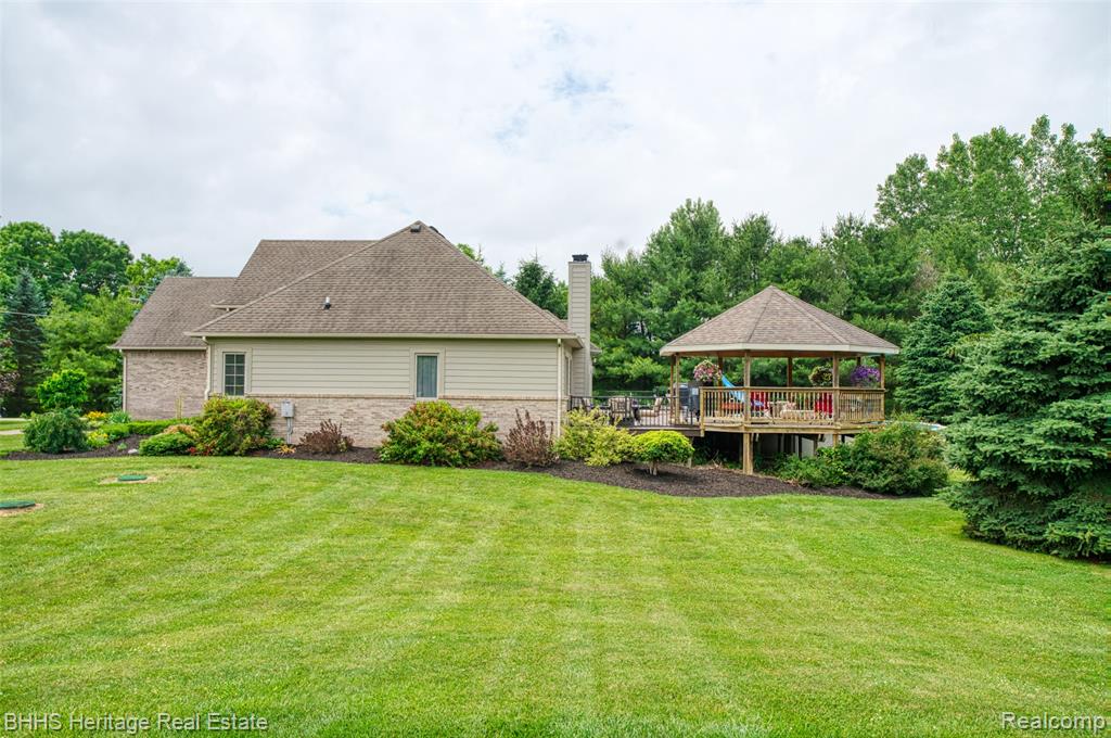 6952 Sharpe Road, Fowlerville, MI 48836 — Photo 42