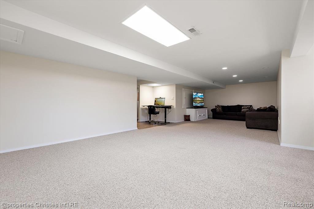 6367 Florence Lane, Belleville, MI 48111 — Photo 55