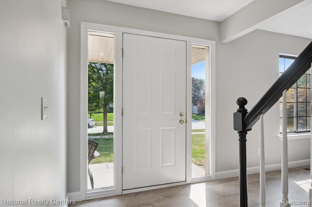 24897 Fairway Hills Drive, Novi, MI — Photo 5